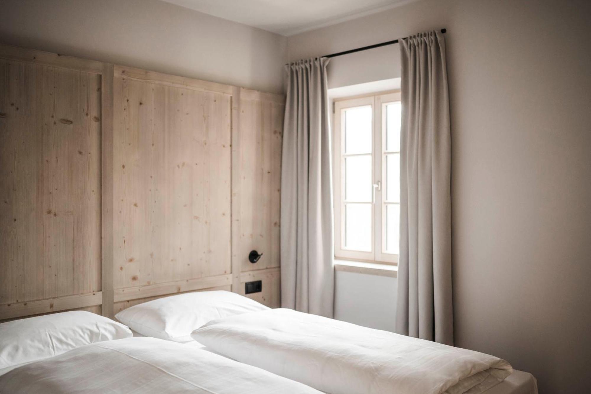 ריסקונה Hofergut Suites & Apartments מראה חיצוני תמונה