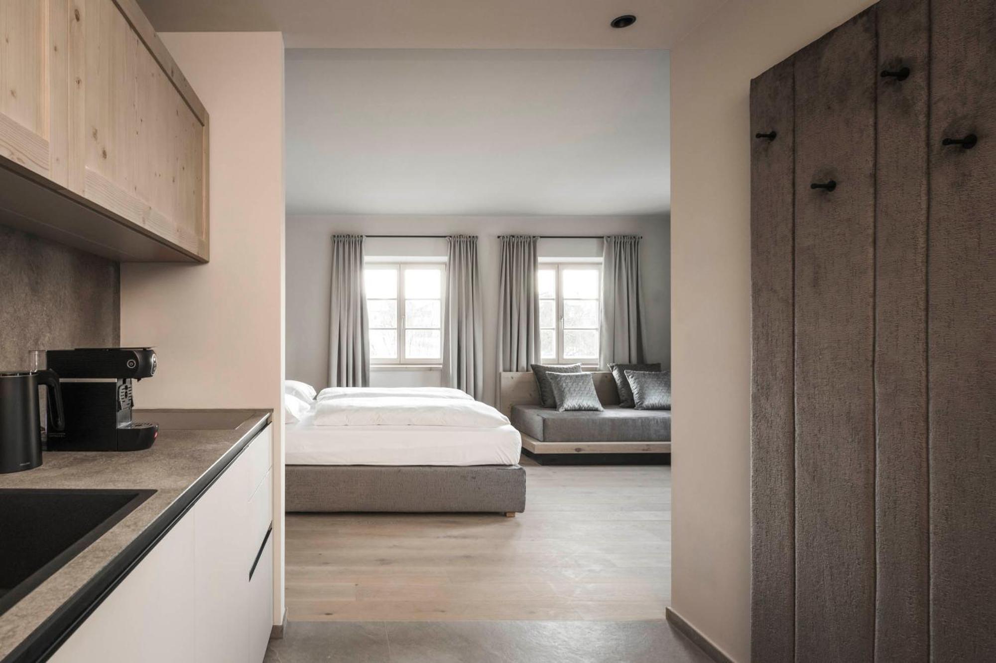 ריסקונה Hofergut Suites & Apartments מראה חיצוני תמונה